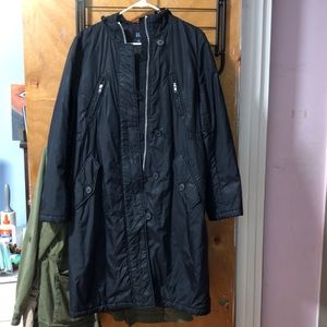 Brand: Gap, Size: M, Color: Black